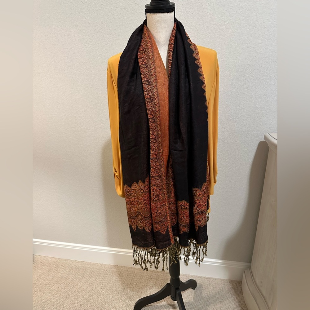 Elegant Tassel Lace Shawl for Women - Multi.brand new